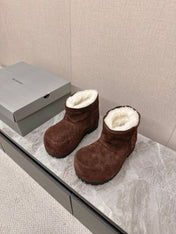 ALASKA BOOTIE IN CHOCOLATE SUEDE AND WOOL LINING