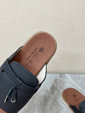 LP 26S LOCK CHARM SLIDES IN BLACK CALFSKIN SILVER HARDWARE