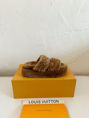 LV SUNSET PLATFORM COMFORT MULE IN CHOCOLATE BROWN SHEARLING