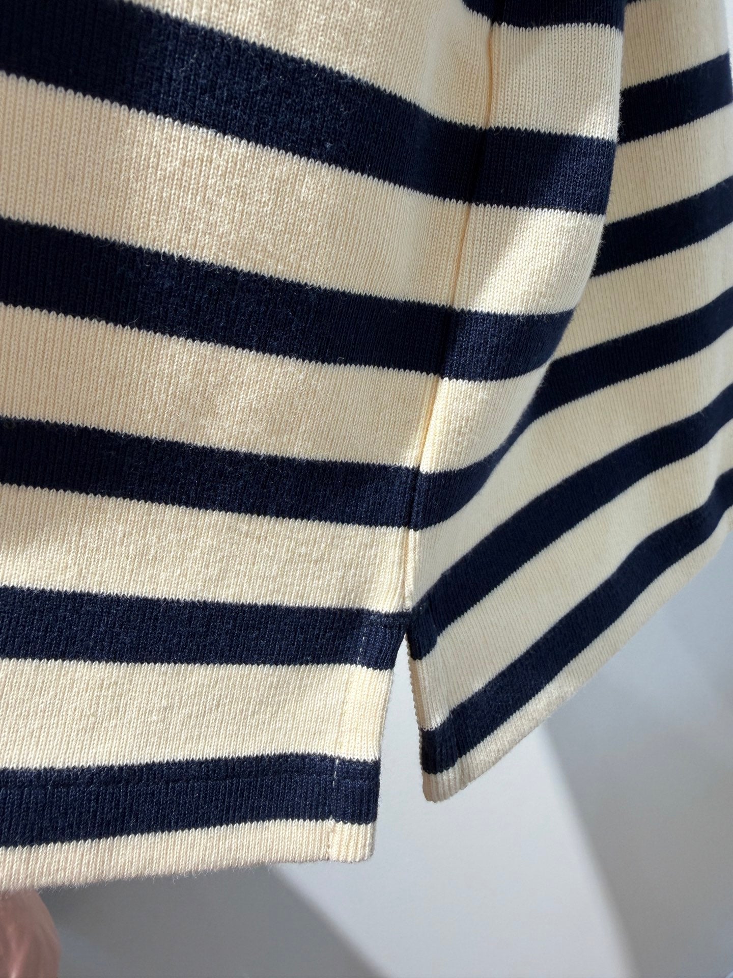 MONCLER 26S SHORT-SLEEVE T-SHIRT 677