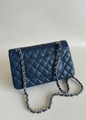 CC CLASSIC FLAP BAG 25 IN NAVY BLUE GRAINED CALFSKIN SILVER HARDWARE
