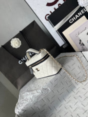 CHANEL 26S VANITY BAG 19 IN WHITE QUILTED LAMBSKIN SILVER HARDWARE