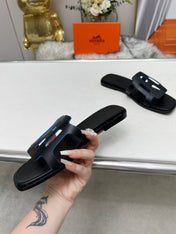 FLATFORM SANDAL BLACK CALFSKIN