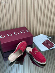 GUCCI 26S LOAFER MULES IN DARK RED SUEDE