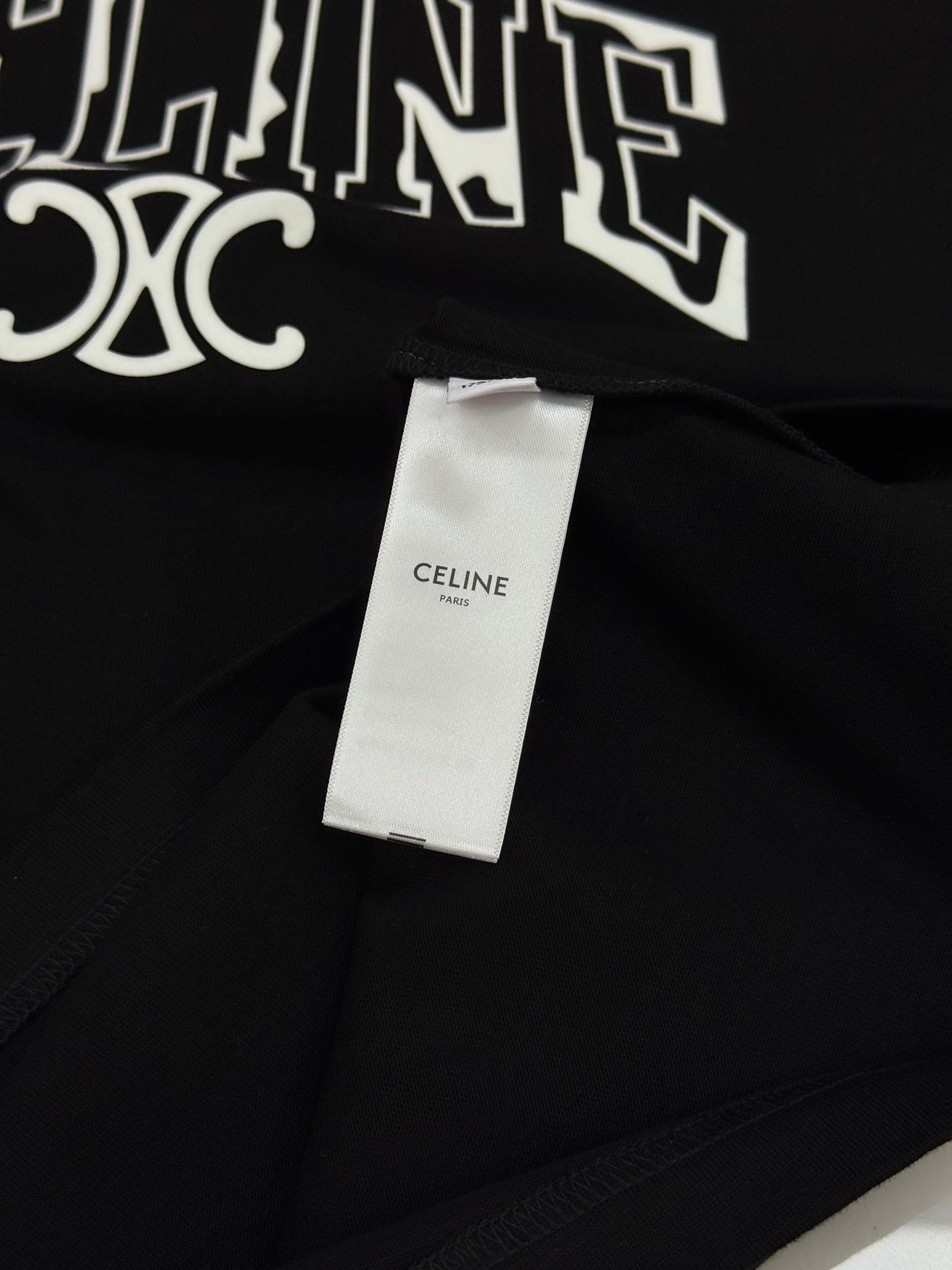 CELINE 26S SHORT-SLEEVE CREWNECK T-SHIRT 715