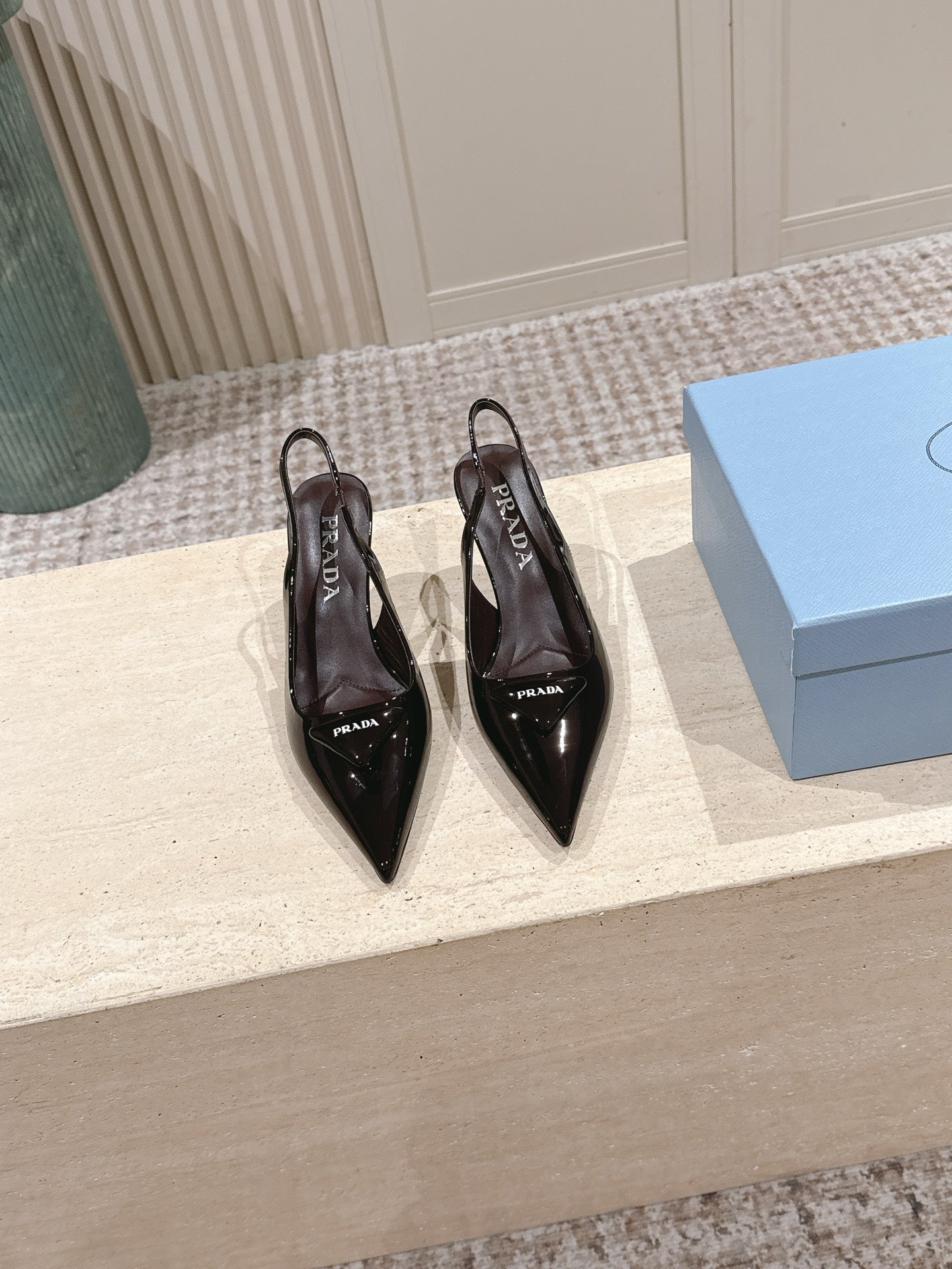 PRADA 26S POINTED-TOE SLINGBACK HEELS 75MM IN DARK BROWN PATENT CALFSKIN