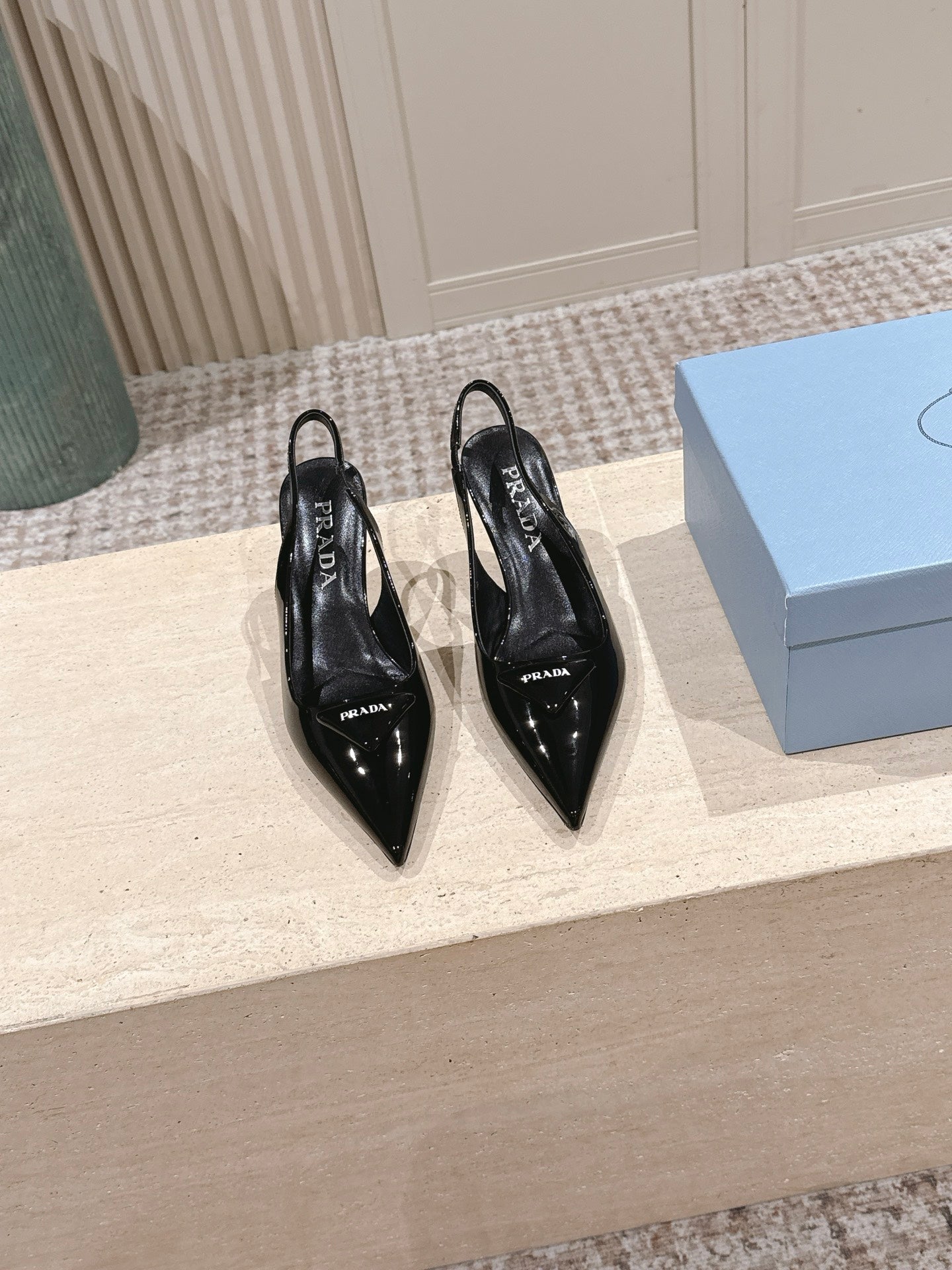 PRADA 26S POINTED-TOE SLINGBACK HEELS 75MM IN BLACK PATENT CALFSKIN