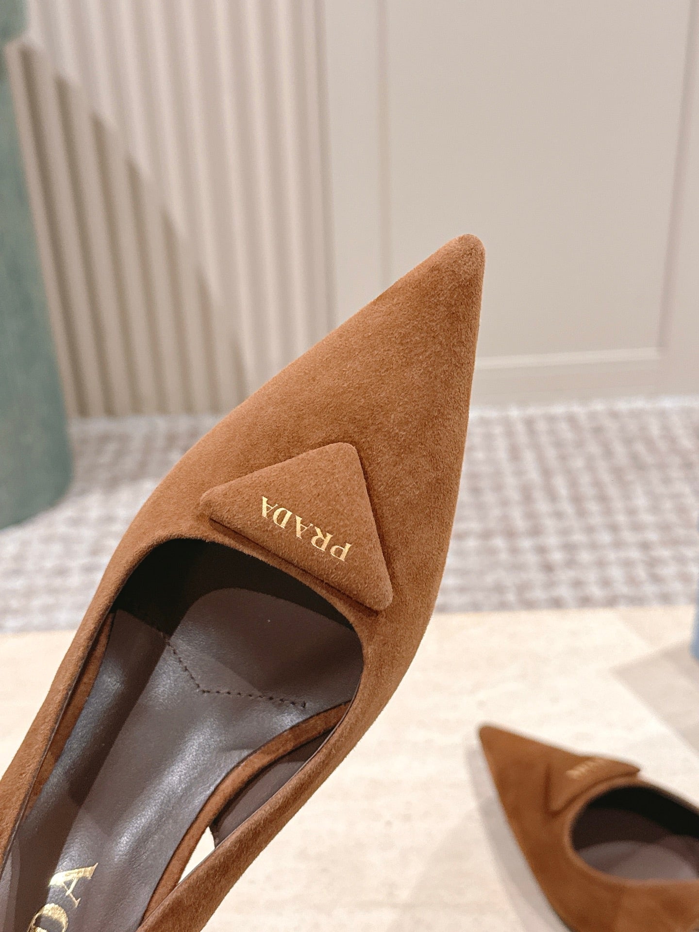 PRADA 26S POINTED-TOE SLINGBACK HEELS 75MM IN CARAMEL BROWN SUEDE WITH LOGO