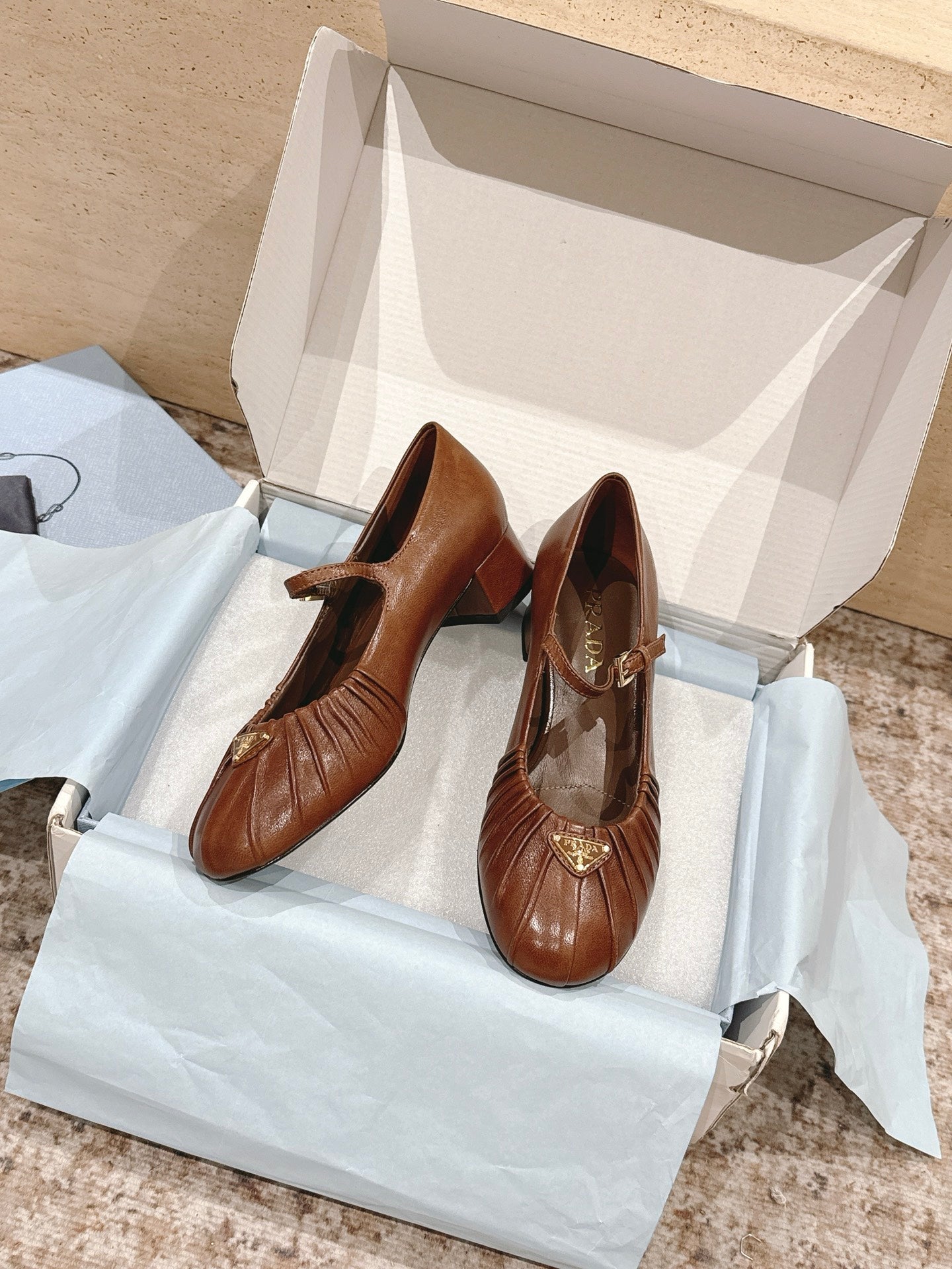 PRADA 26S MARY JANE 40MM IN CARAMEL BROWN CALFSKIN WITH LOGO