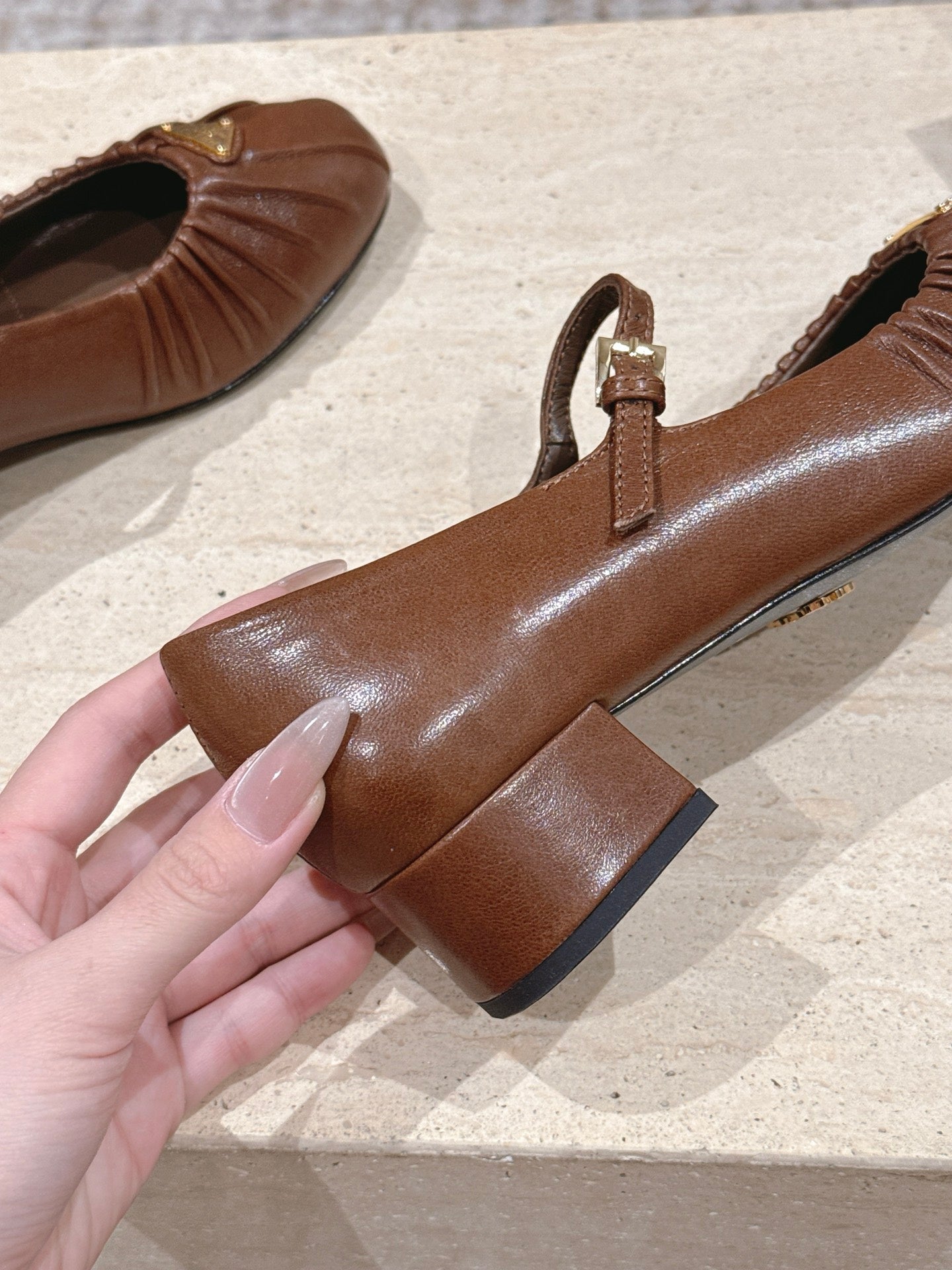 PRADA 26S MARY JANE 40MM IN CARAMEL BROWN CALFSKIN WITH LOGO
