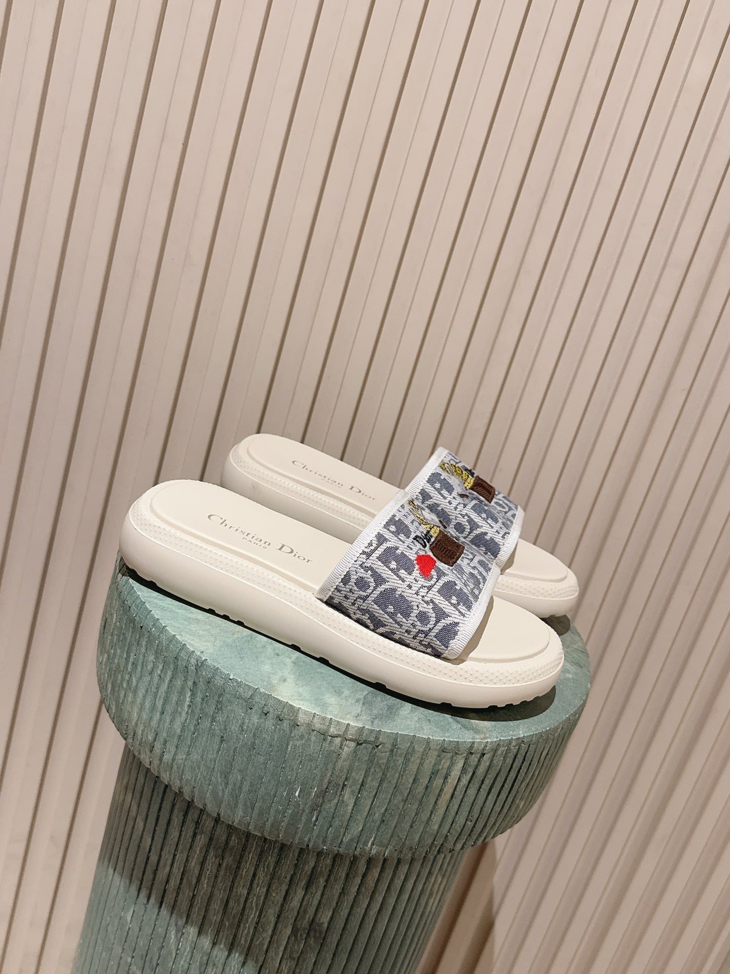 DIOR 26S SLIDE SANDALS IN WHITE MONOGRAM EMBROIDERED CANVAS