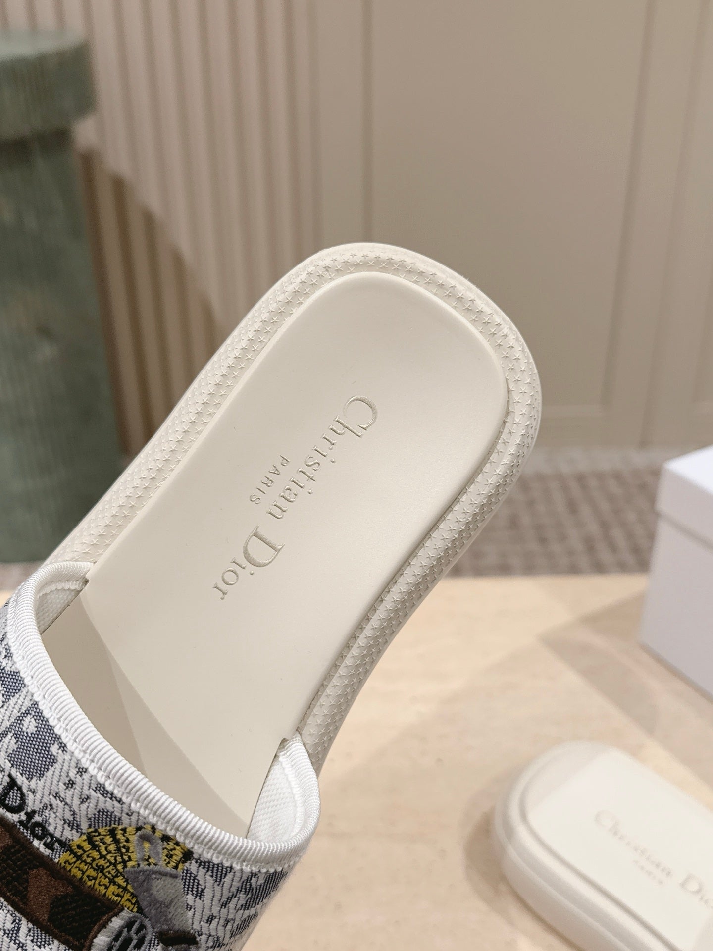 DIOR 26S SLIDE SANDALS IN WHITE MONOGRAM EMBROIDERED CANVAS