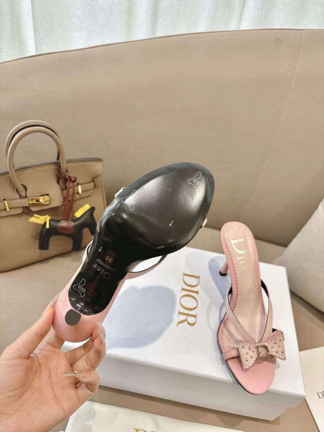 DIOR 26S KITTEN HEEL SANDALS 85MM IN PINK CALFSKIN BOW STUDDED