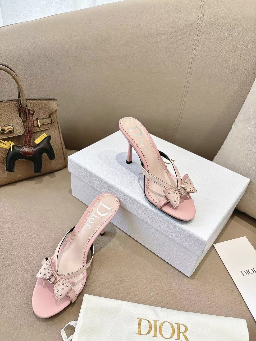 DIOR 26S KITTEN HEEL SANDALS 85MM IN PINK CALFSKIN BOW STUDDED