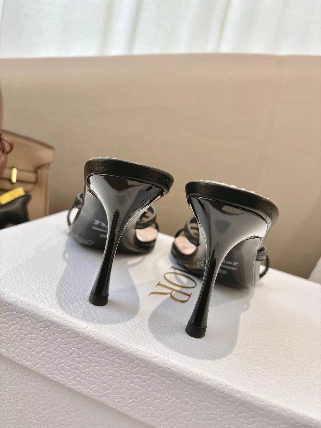 DIOR 26S KITTEN HEEL SANDALS 85MM IN BLACK CALFSKIN BOW STUDDED