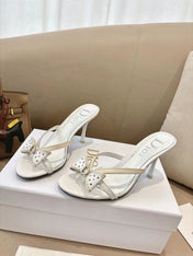 DIOR 26S KITTEN HEEL SANDALS 85MM IN WHITE CALFSKIN BOW STUDDED