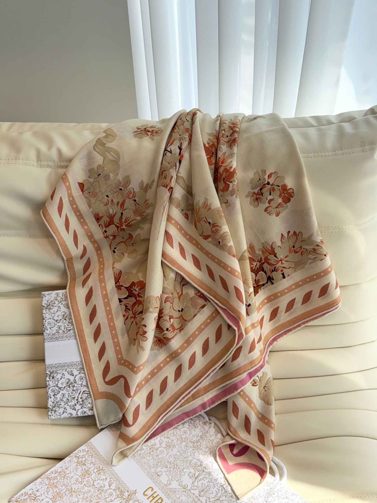 DIOR 26S SCARF 140 IN CASHMERE AND SILK 513568