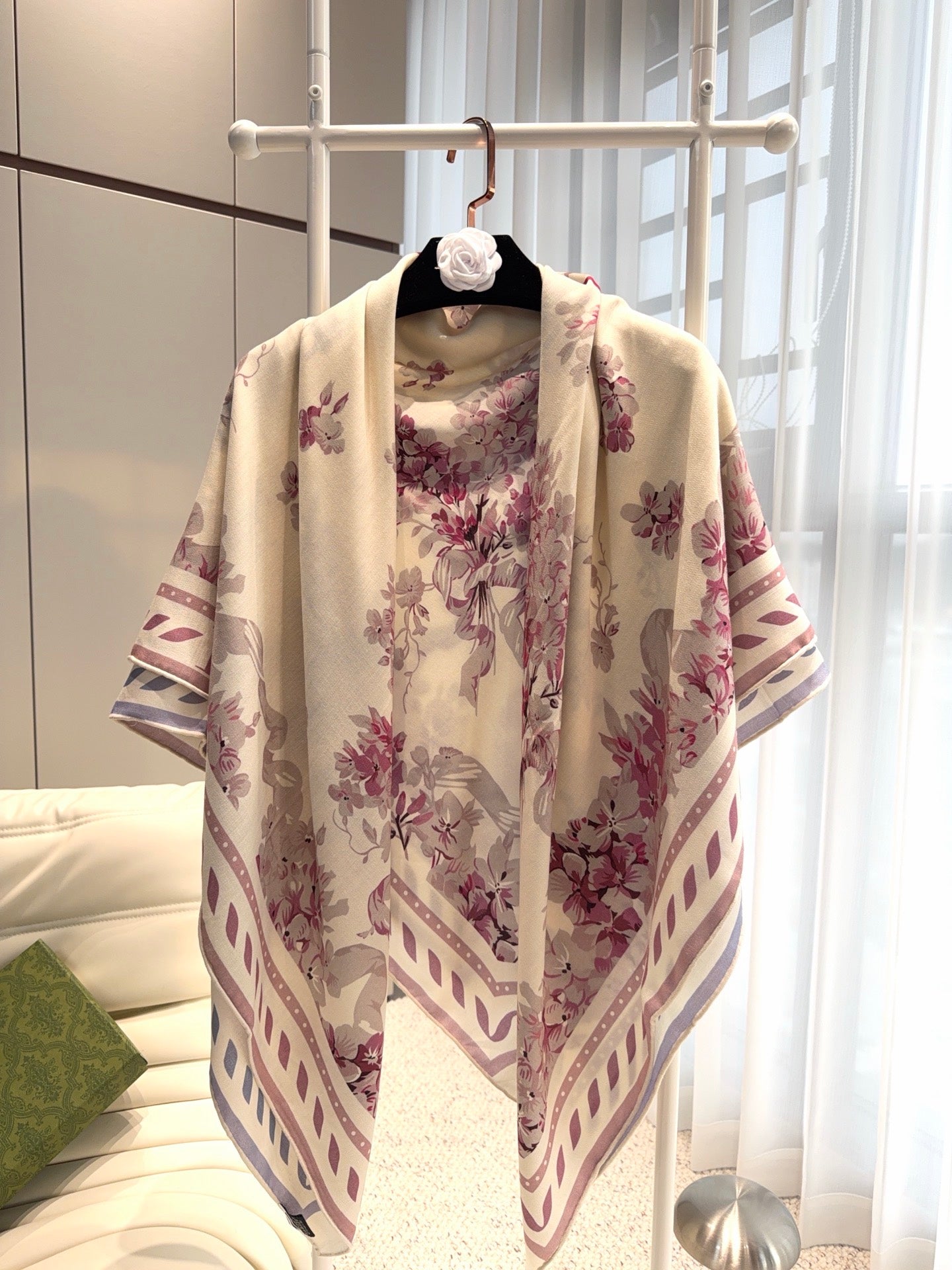 DIOR 26S SCARF 140 IN CASHMERE AND SILK 513569
