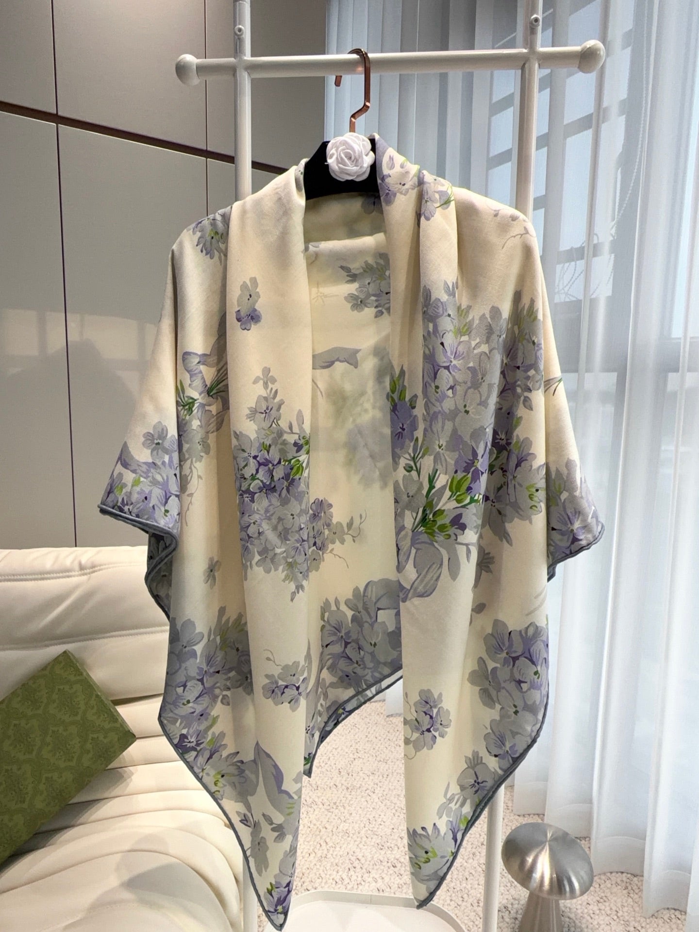 DIOR 26S SCARF 140 IN CASHMERE AND SILK 513570