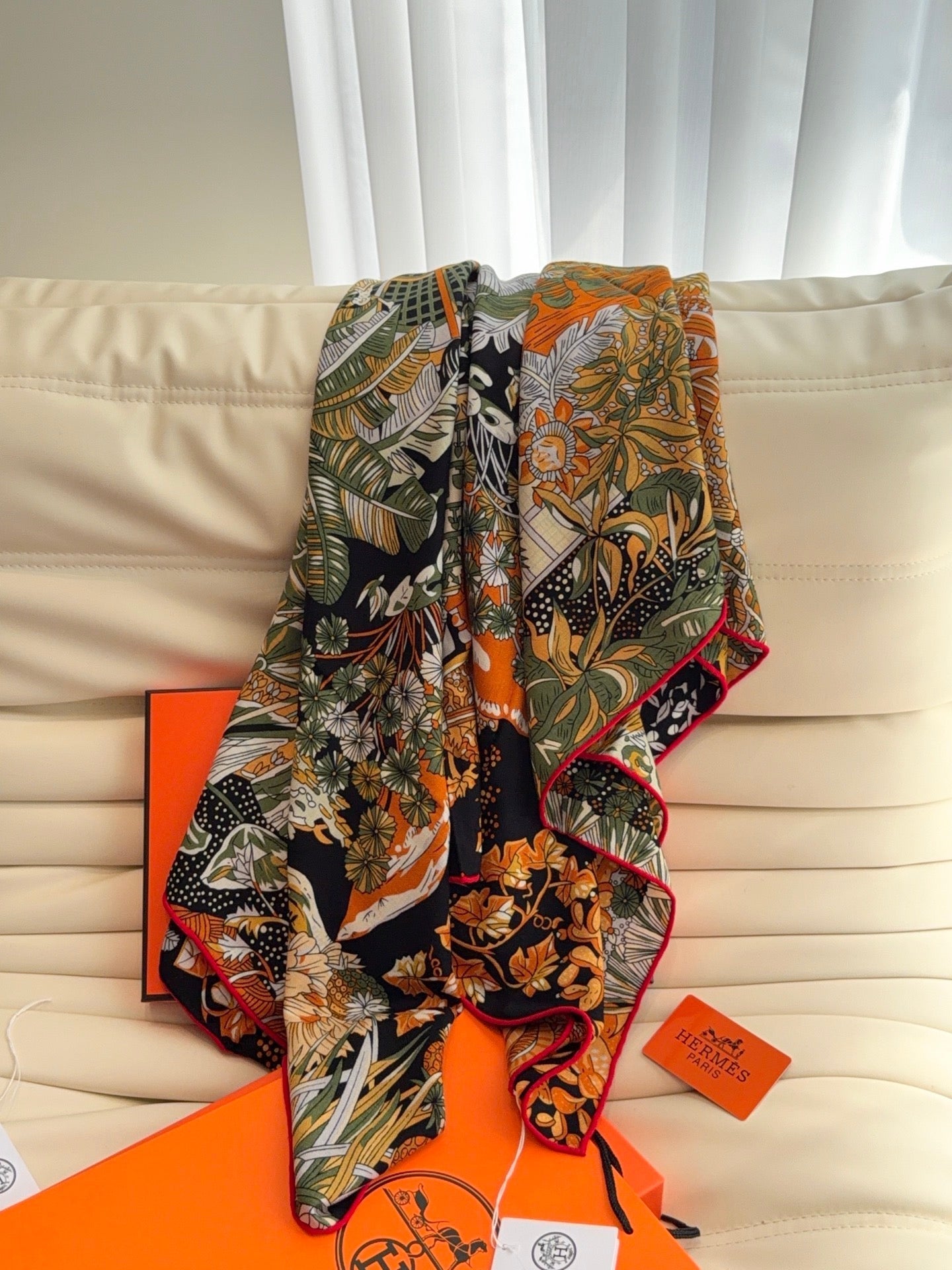 HERMES 26S SCARF 140 IN SILK AND CASHMERE 498307