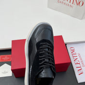 VALENTINO 25S RUNBOOT SNEAKERS IN BLACK SUEDE AND LAMBSKIN