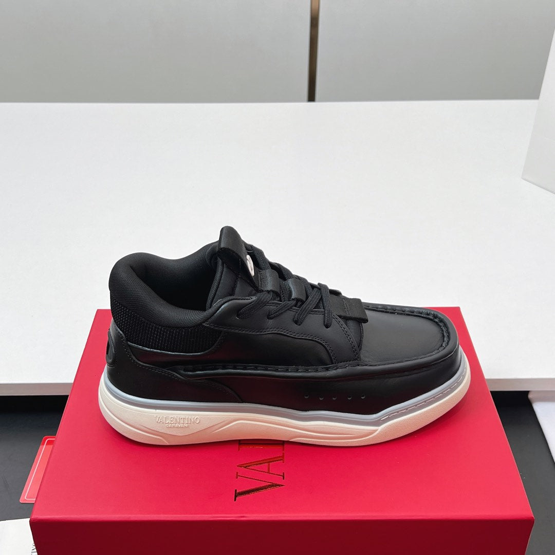 VALENTINO 25S RUNBOOT SNEAKERS IN BLACK LAMBSKIN