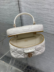 DIOR 26S MINI VANITY 17 IN WHITE LAMBSKIN