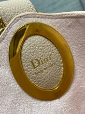 DIOR 26S MEDAILLON BUCKET BAG 26 IN BEIGE CALFSKIN