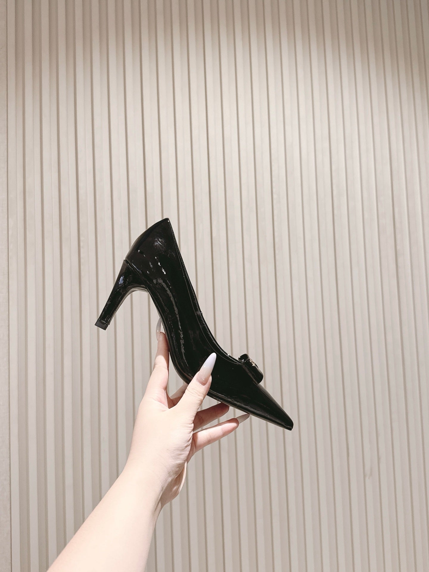 CC HIGH HEEL PUMPS 25S IN BLACK LAMBSKIN WITH BOW ATTACHED