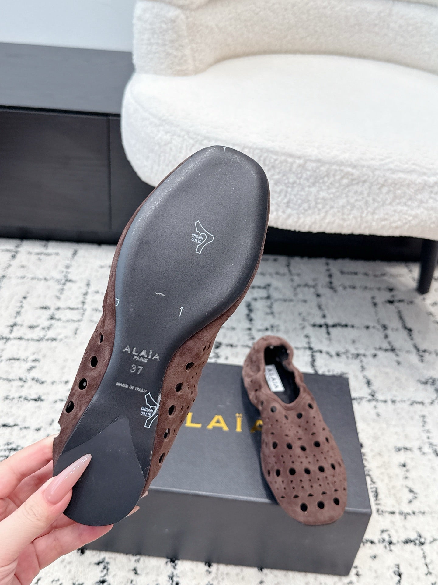 ALAIA 26S FLAT SLIP-ONS IN DARK BROWN SUEDE WITH OPENWORK PATTERN