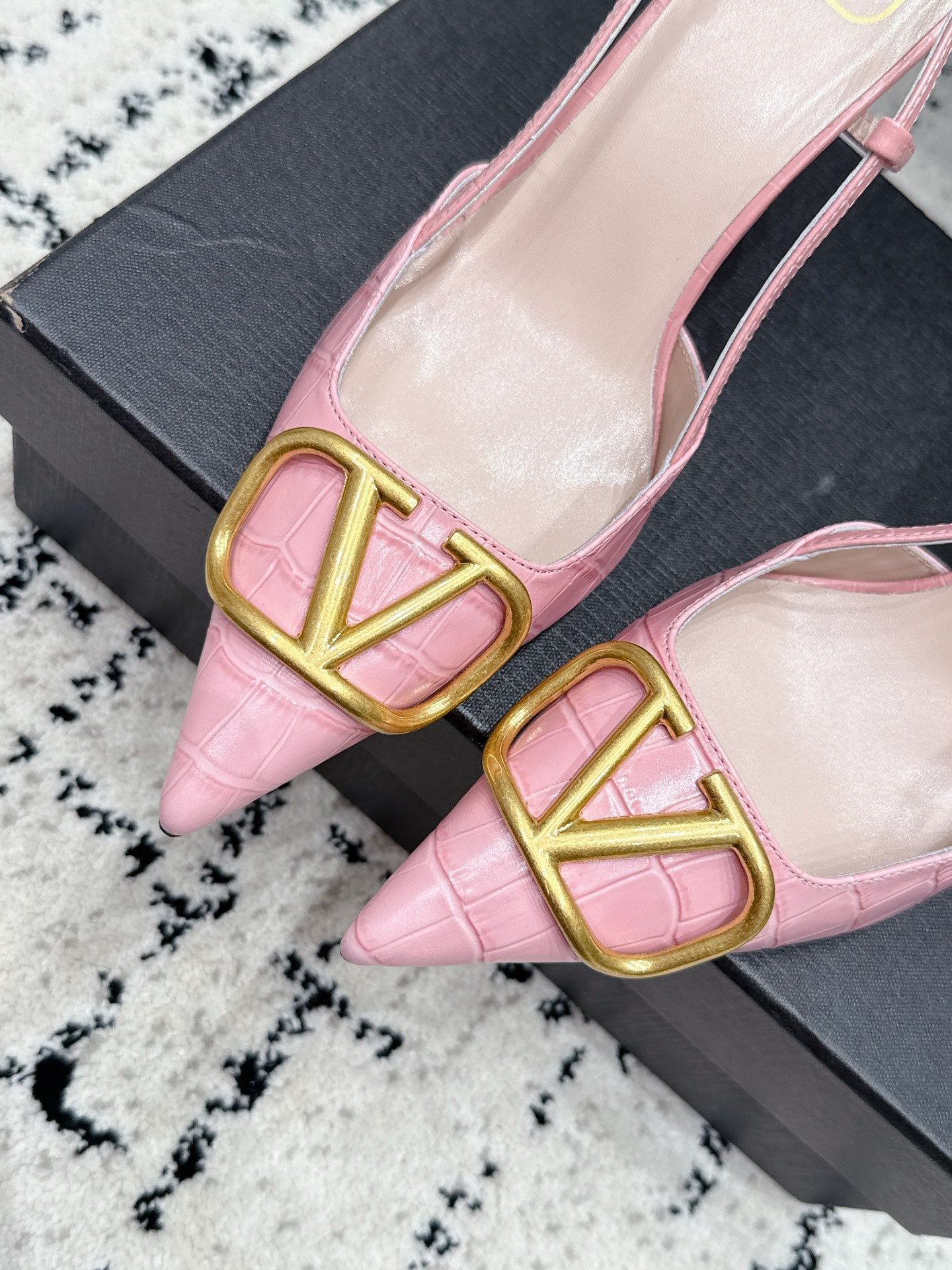 VALENTINO 26S SLINGBACKS 80 MM IN LIGHT PINK CROC EMBOSSED CALFSKIN