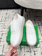 BOTTEGA VENETA 26S SNEAKERS IN WHITE WOVEN LAMBSKIN