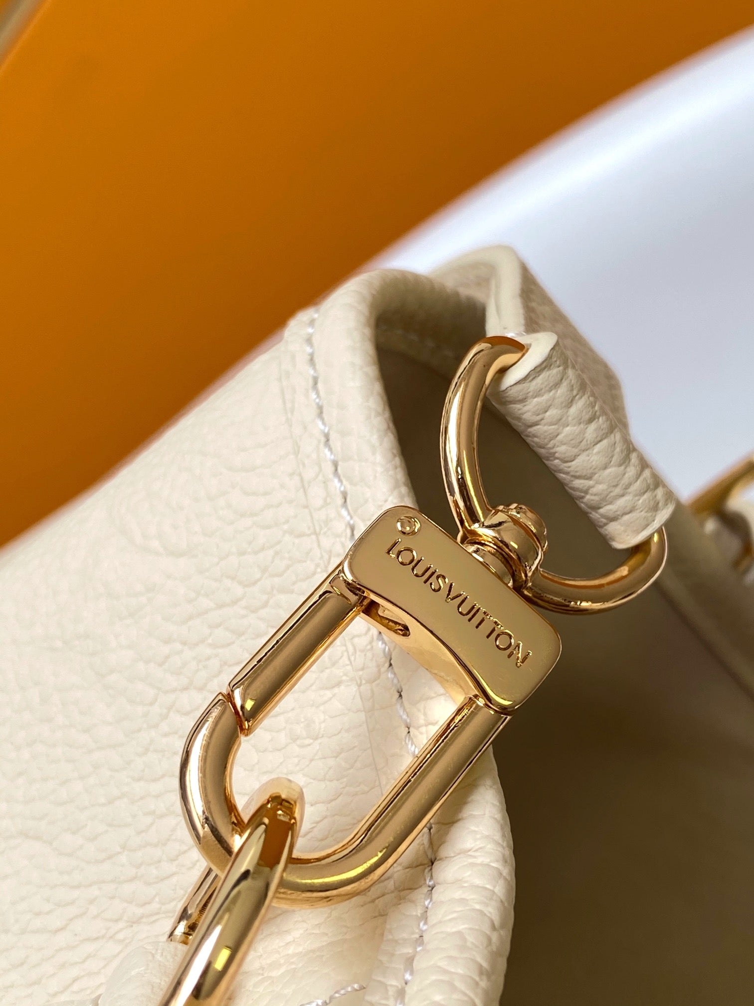 LV 25S BABYLONE TOTE GM BAG 37 IN CREAM CALFSKIN GOLD HARDWARE