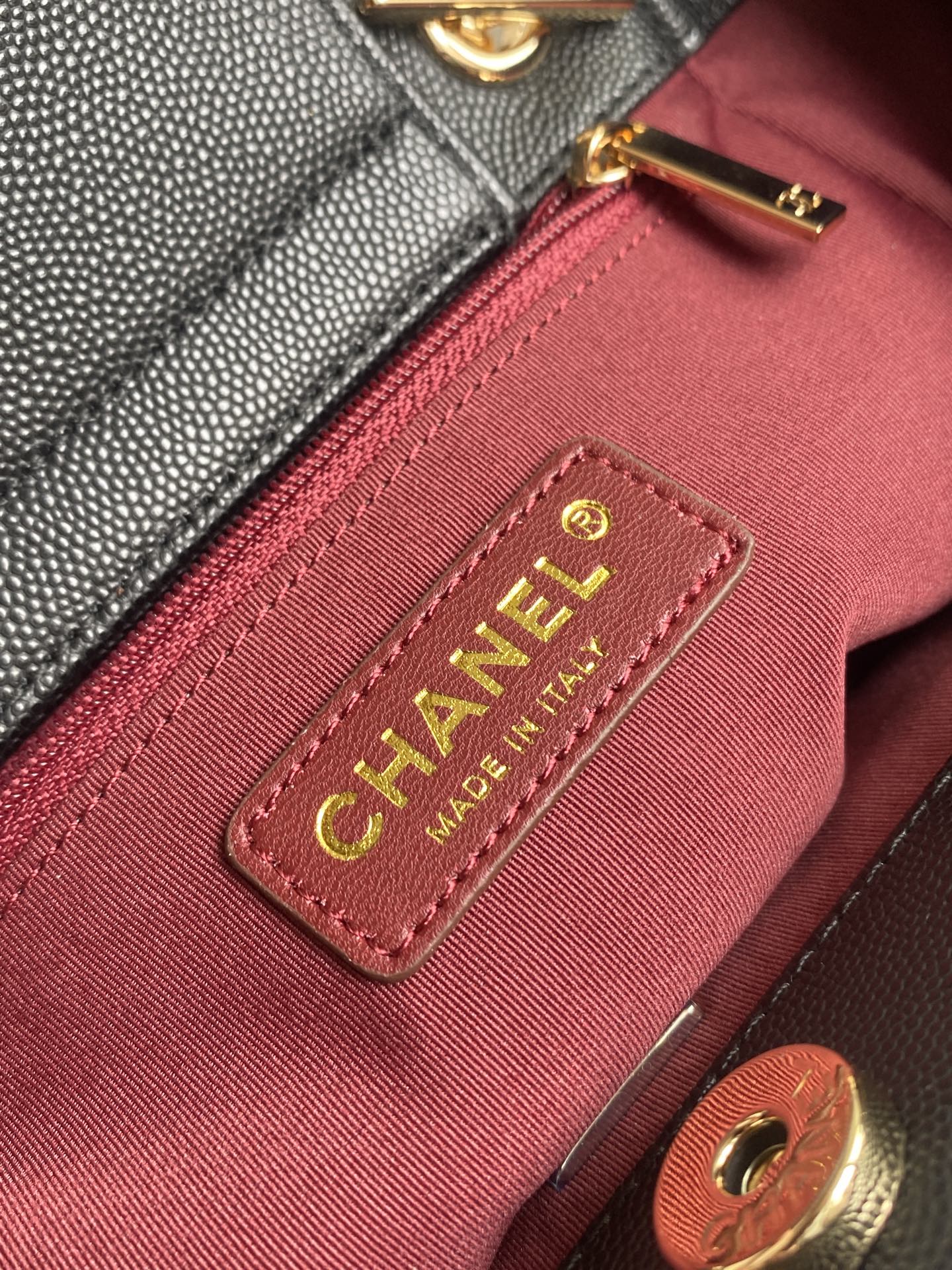 CHANEL 26S QUILTED LARGE SHOPPING TOTE 39 IN BLACK CAVIAR CALFSKIN GOLD HARDWARE