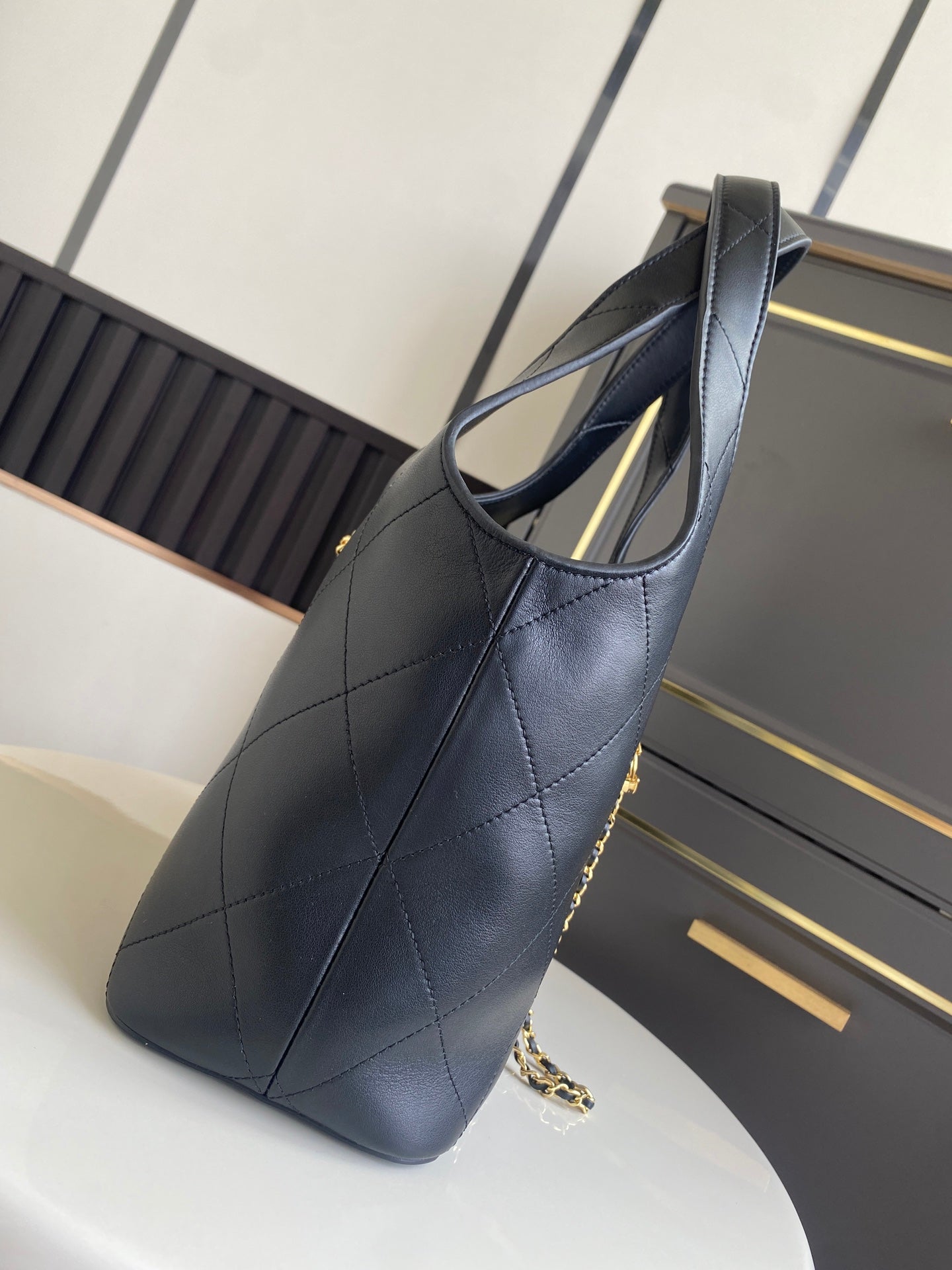 CHANEL 26S QUILTED HOBO LARGE BAG 35 IN BLACK CALFSKIN GOLD HARDWARE