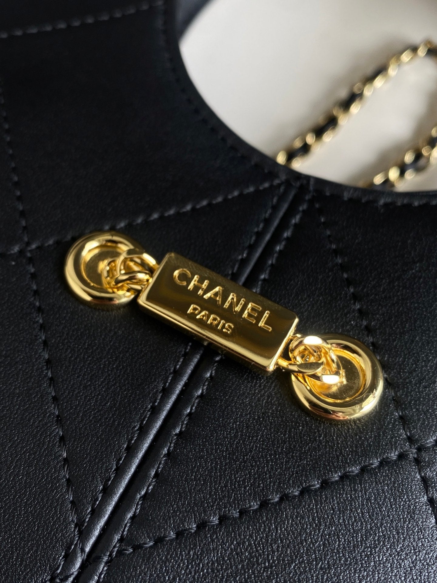 CHANEL 26S QUILTED HOBO LARGE BAG 35 IN BLACK CALFSKIN GOLD HARDWARE