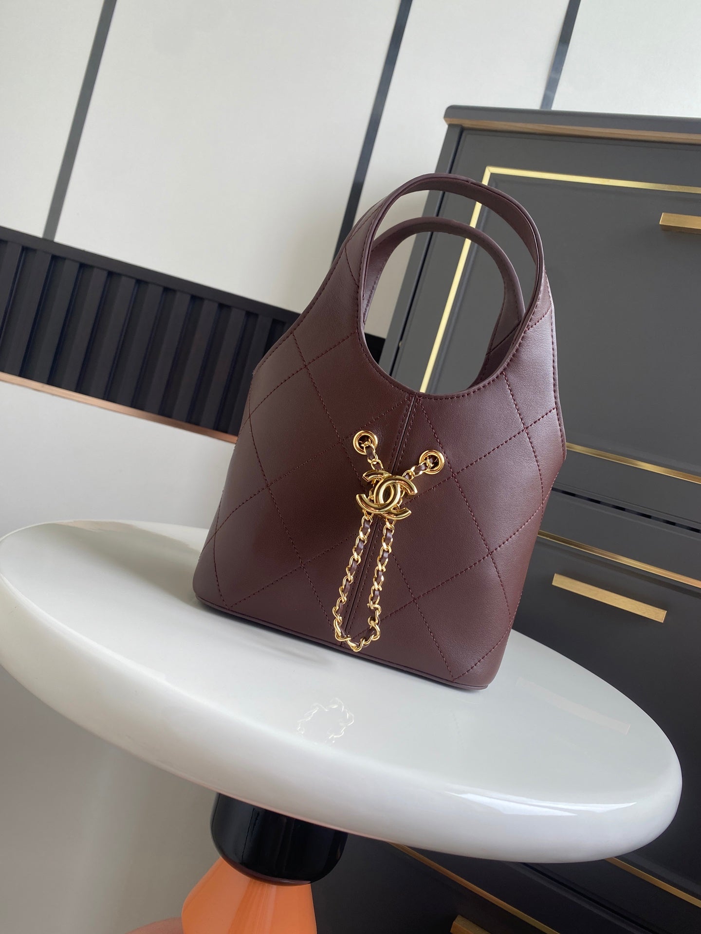 CHANEL 26S QUILTED HOBO BAG 27 IN BURGUNDY RED CALFSKIN GOLD HARDWARE