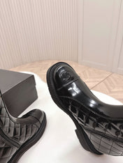 CHANEL KNEE-HIGH BOOTS 25S IN BLACK GLOSSY LAMBSKIN