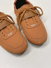PRADA 26S LACE UP MINIMAL SNEAKERS IN CARAMEL BROWN CANVAS