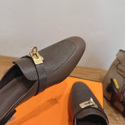 HM 26S OZ MULE IN BROWN CHOCOLATE CALFSKIN GOLD HARDWARE