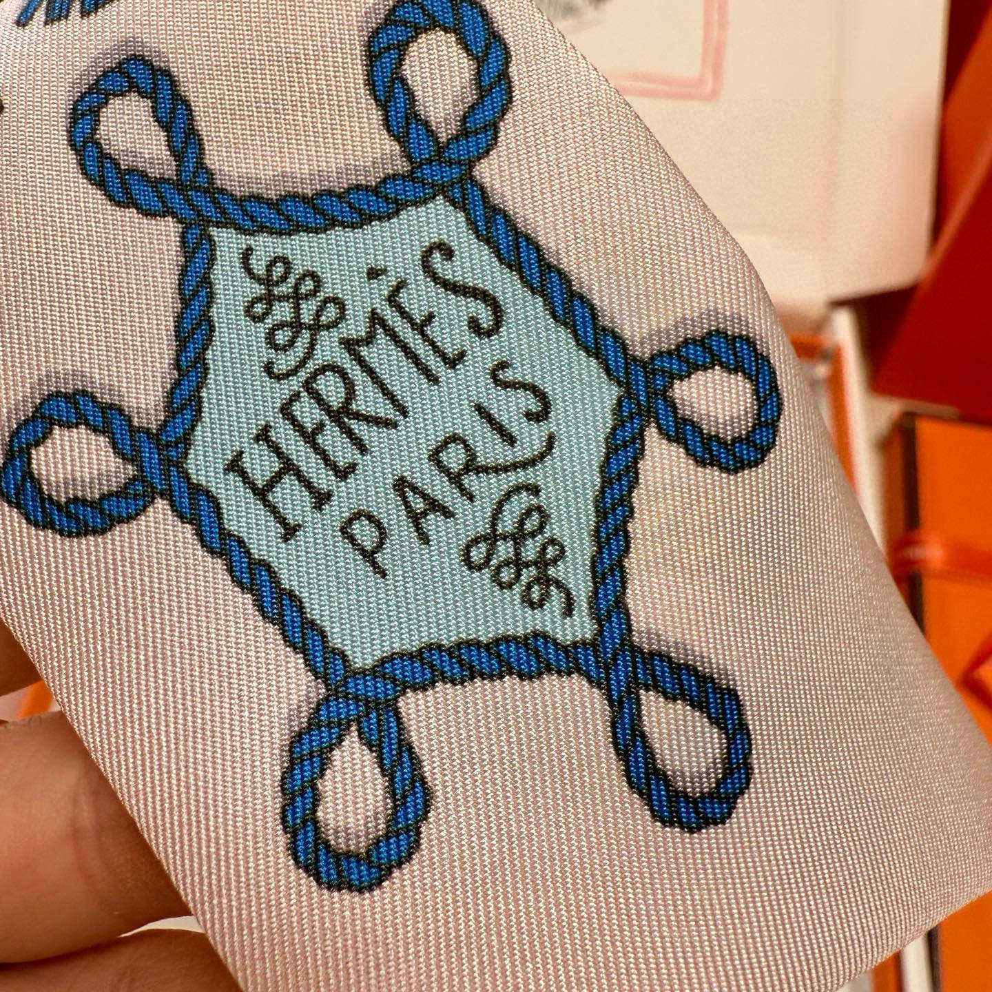 HERMES 26S SCARF 86 IN SILK 309667