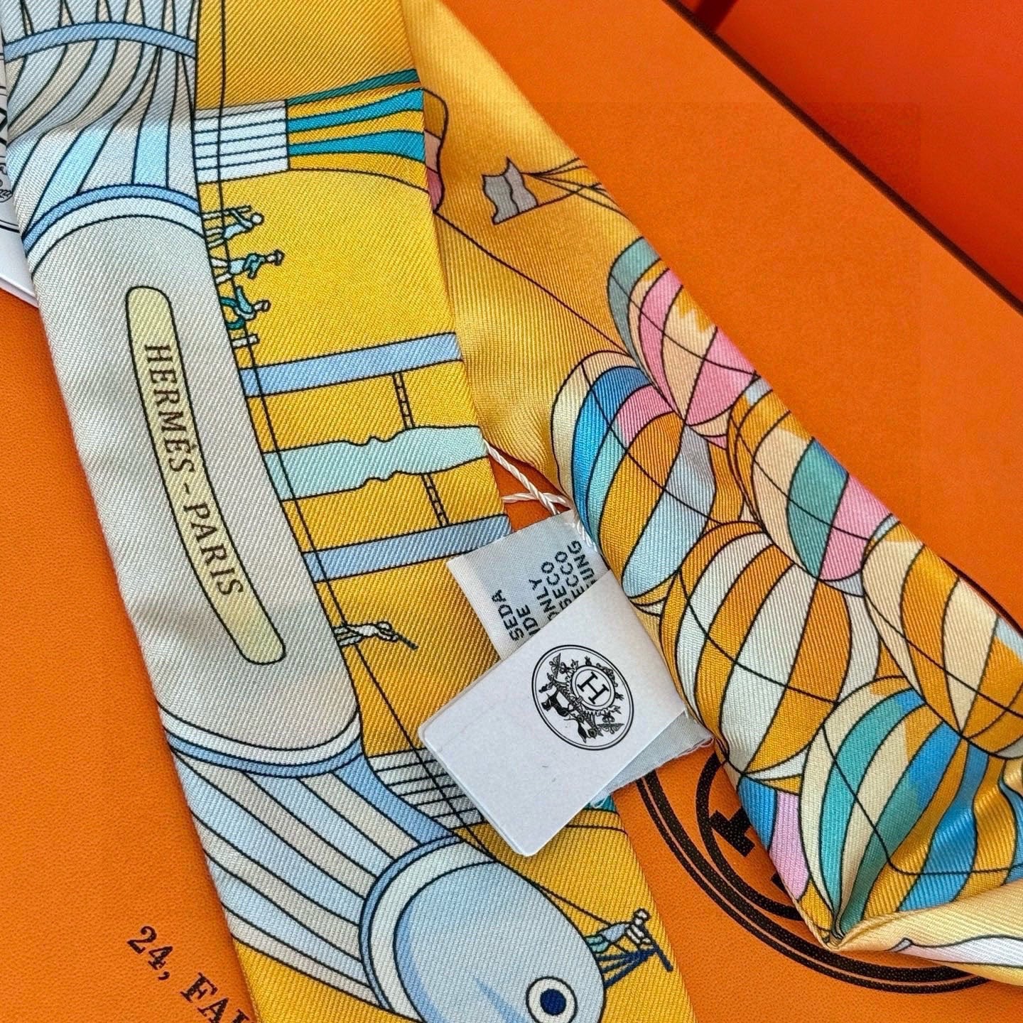 HERMES 25S NECKERCHIEF 86 IN SILK 991545