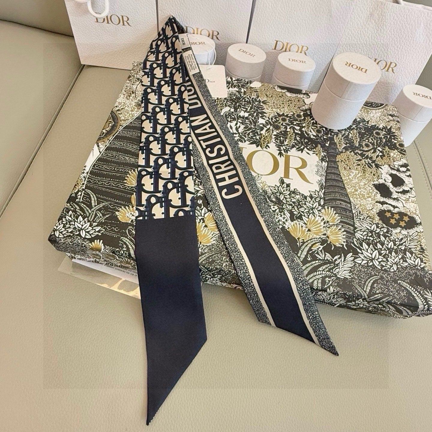 DIOR 26S SCARF 105CM IN SILK 309593