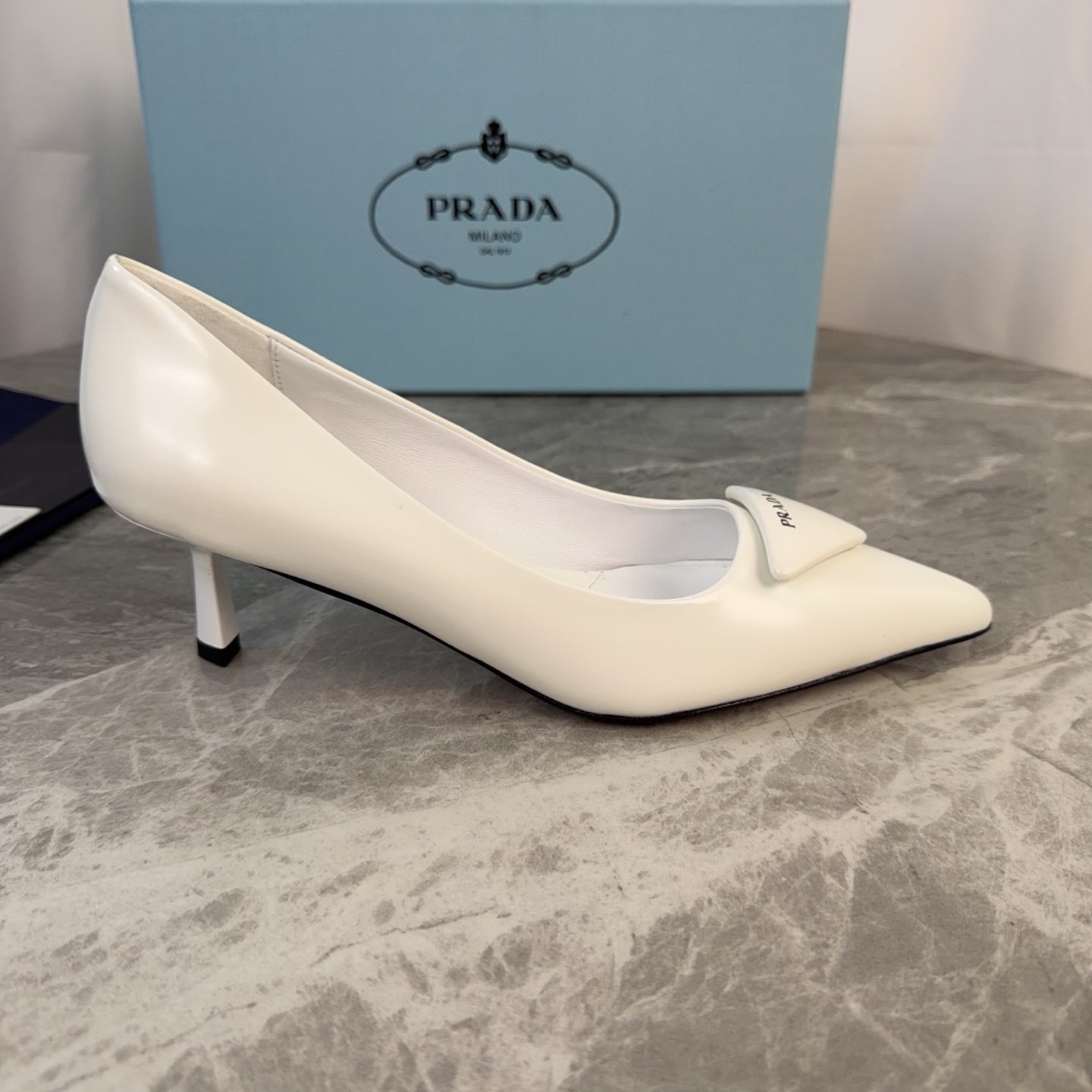 PRADA 25S POINTED-TOE HIGH HEELS 55 MM IN WHITE GLOSSY LAMBSKIN