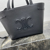 MINI CABAS ANAÏS CUIR TRIOMPHE 21 IN BLACK GRAINED CALFSKIN