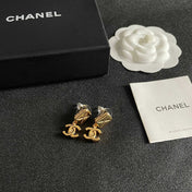 CHANEL 26S DOUBLE C LOGO QUILTED RECTANGULAR DROP EARRINGS IN GOLD METAL 630070
