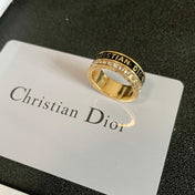 CD 26S CRYSTAL BAND LOGO RING IN GOLD TONE METAL 630811
