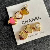 CHANEL 26S DOUBLE C LOGO MULTICOLOR HEART TRIPLE DROP EARRINGS IN GOLD METAL 633300