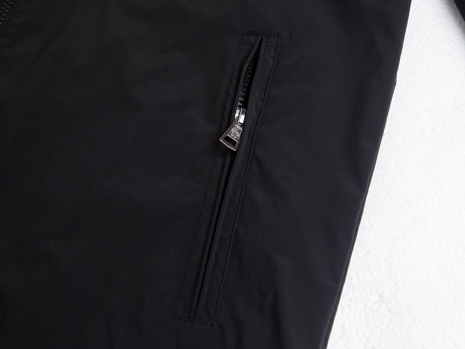 MONCLER 26S JACKET 501