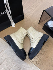 ANKLE BOOTS IN PEARL GRAY MIX BLACK CALFSKIN